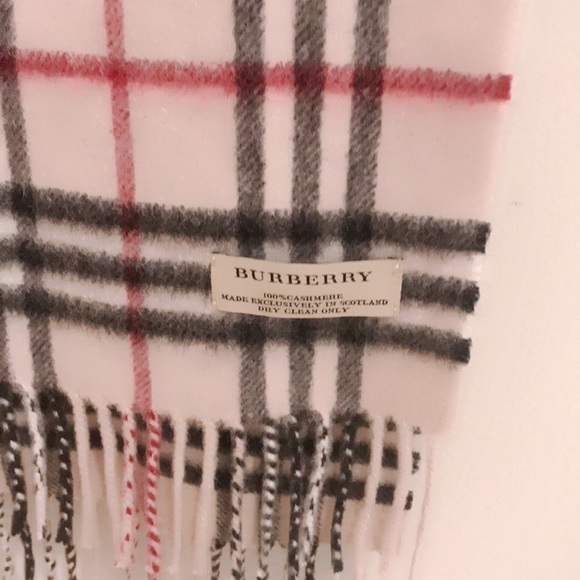 Burberry Accessories - Burberry cashmere scarf